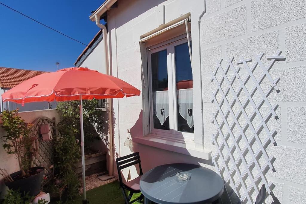 Holiday home Charmante Maisonnette Proche *