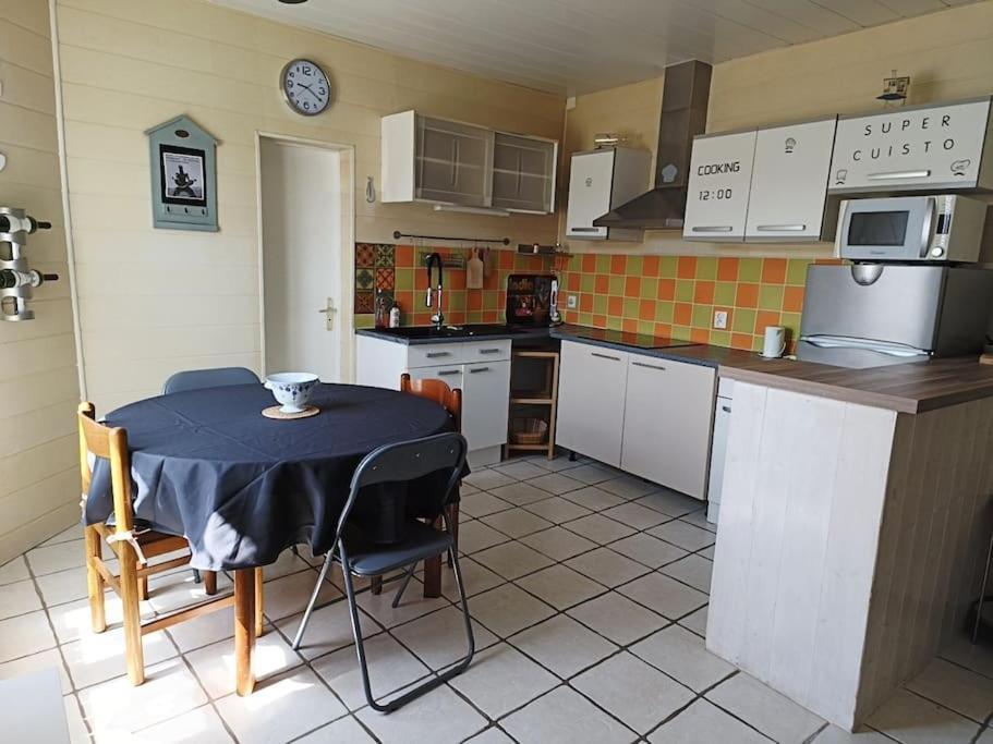 Holiday home Charmante Maisonnette Proche