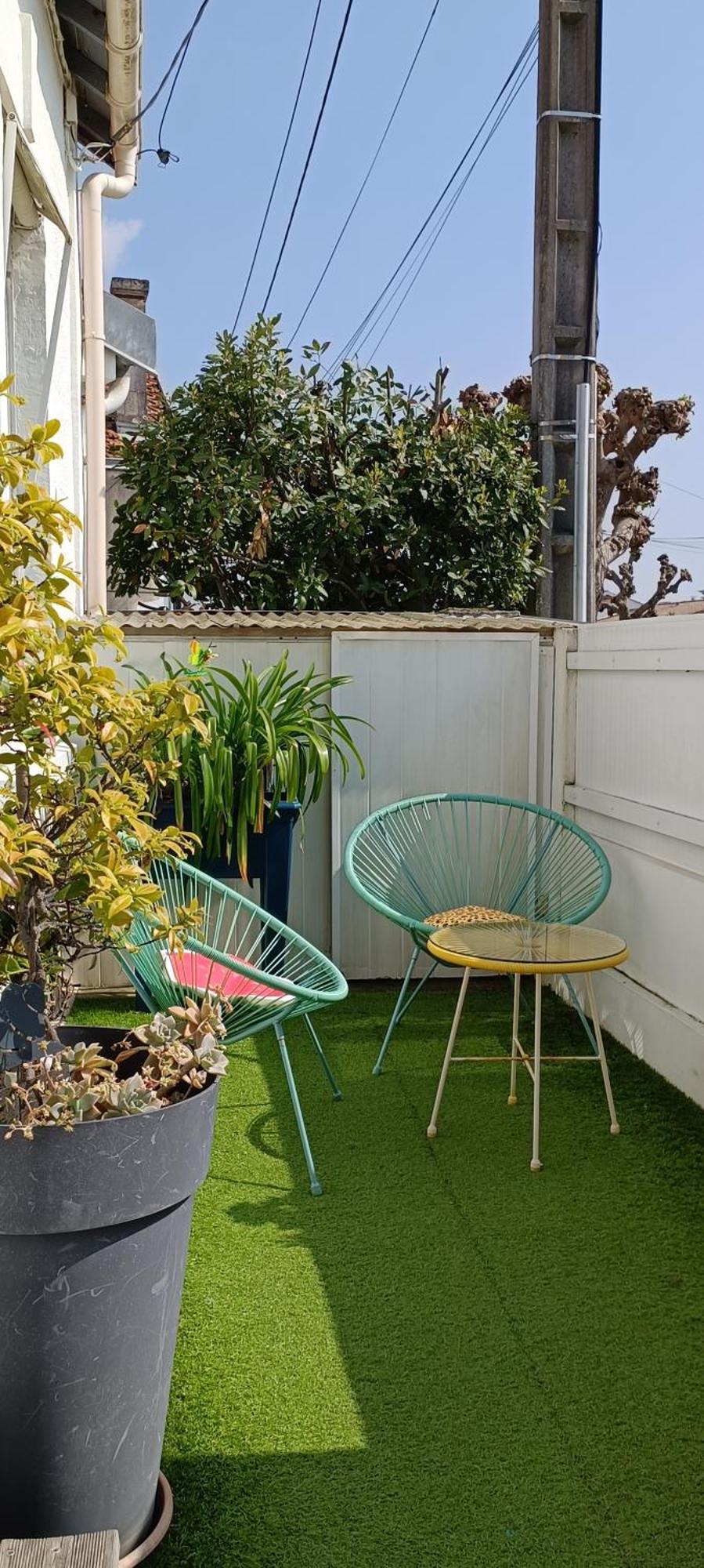 Charmante Maisonnette Proche Holiday home *